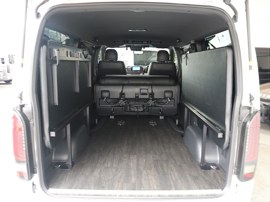 トヨタ&nbsp;ハイエースバン&nbsp;5D2.8DTスーパーGLダークプライムⅡL 4WD&nbsp;&nbsp;埼玉県の詳細画像&nbsp;その12