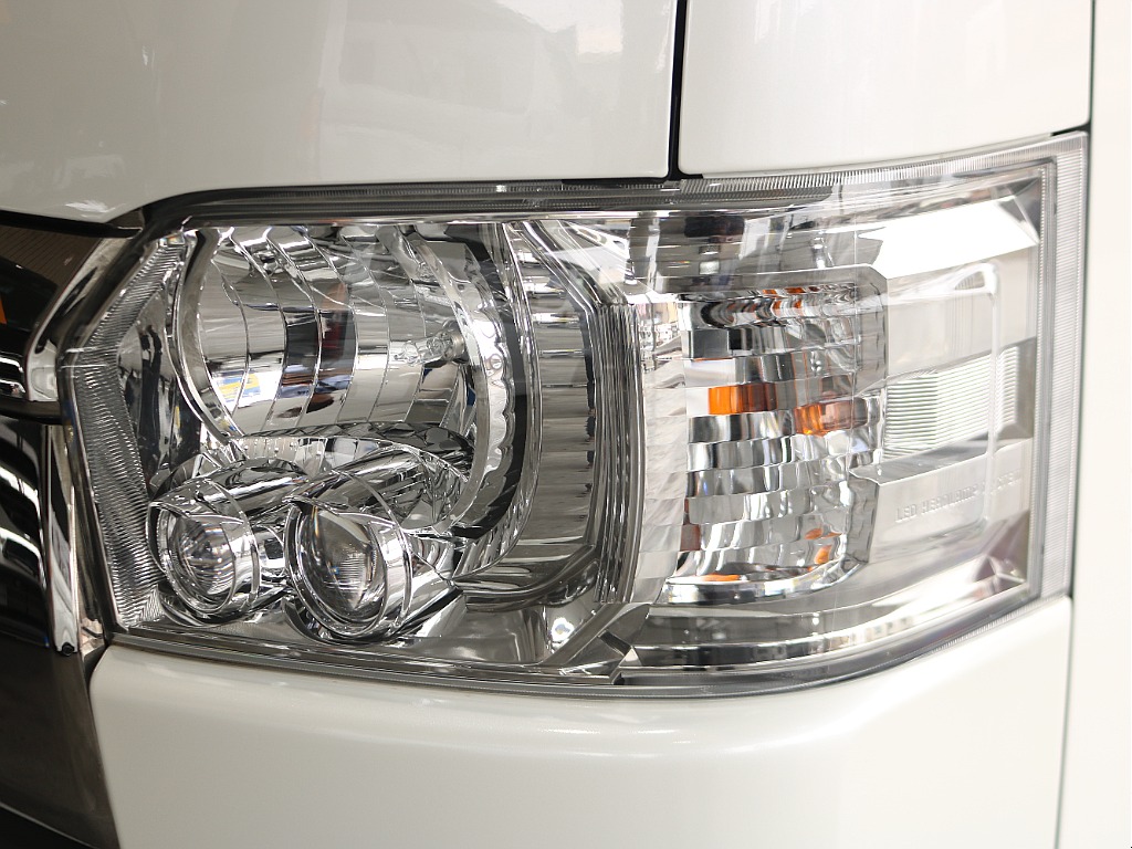 トヨタ&nbsp;ハイエースバン&nbsp;5D2.8DTスーパーGLダークプライムⅡL 4WD&nbsp;&nbsp;埼玉県の詳細画像&nbsp;その15