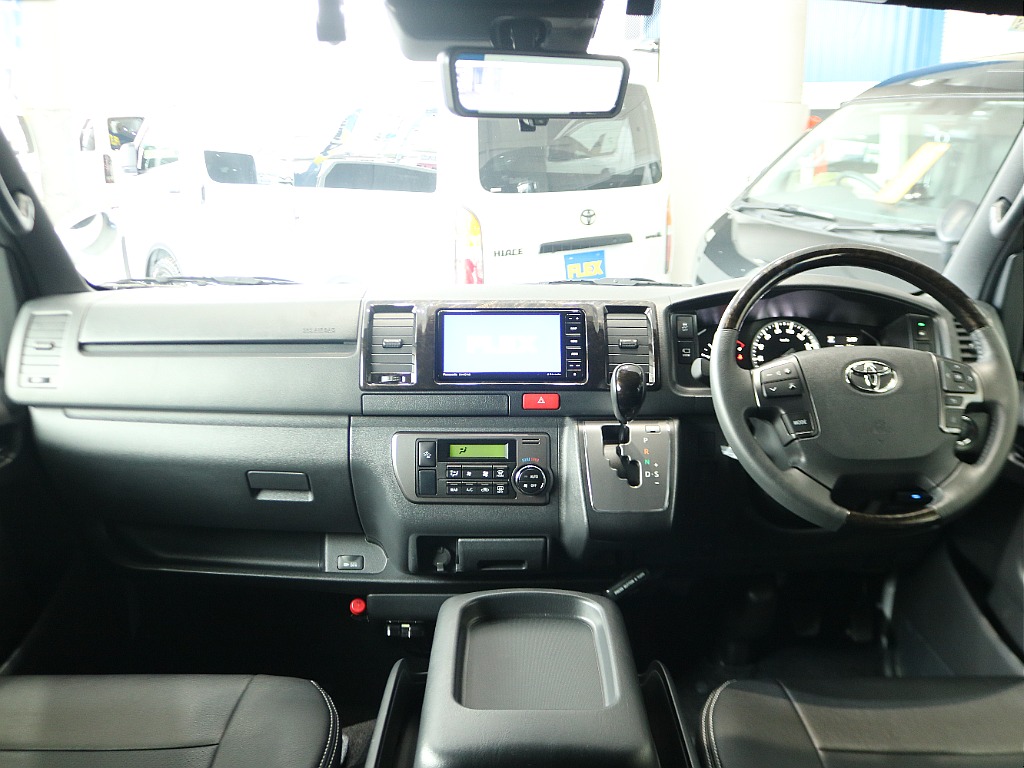 トヨタ&nbsp;ハイエースバン&nbsp;5D2.8DTスーパーGLダークプライムⅡL 4WD&nbsp;&nbsp;埼玉県の詳細画像&nbsp;その4