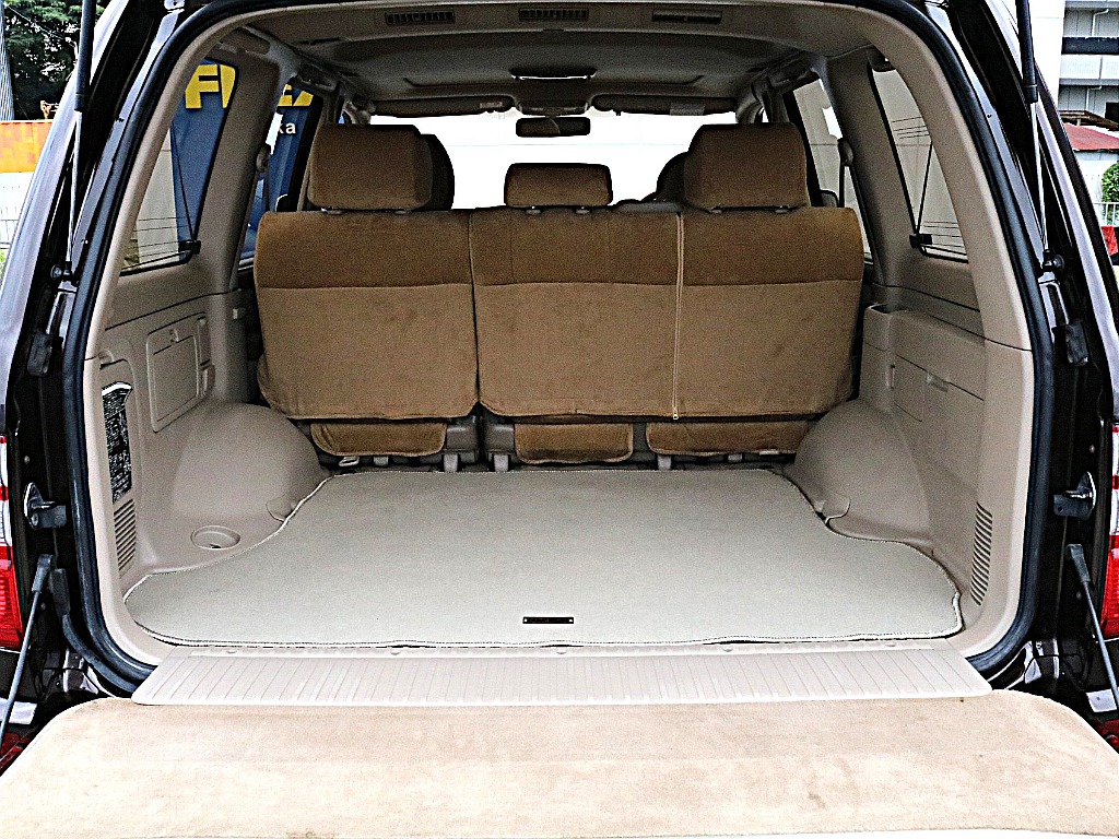 広々とした荷室はたくさんのお荷物を積むことが可能です。