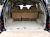 広々とした荷室はたくさんのお荷物を積むことが可能です。