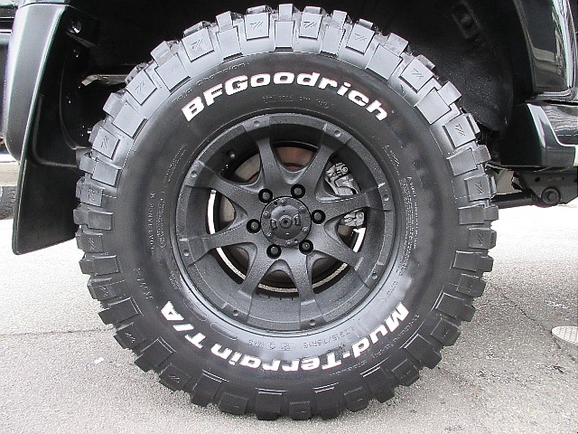 ブラック１６インチAWにBFgoodrichKM2装着済み！