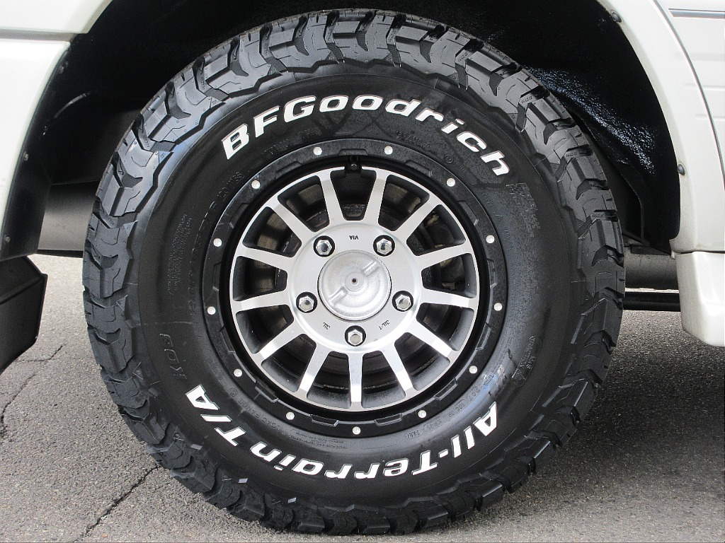 BFGoodrichAT KO3とFLEXオリジナルAW『XELF03』を それぞれ新品装着です！