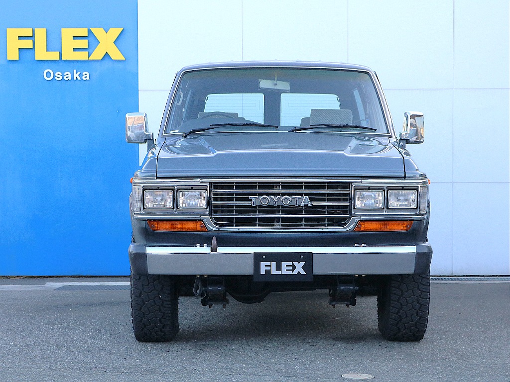 角目が似合いますね。