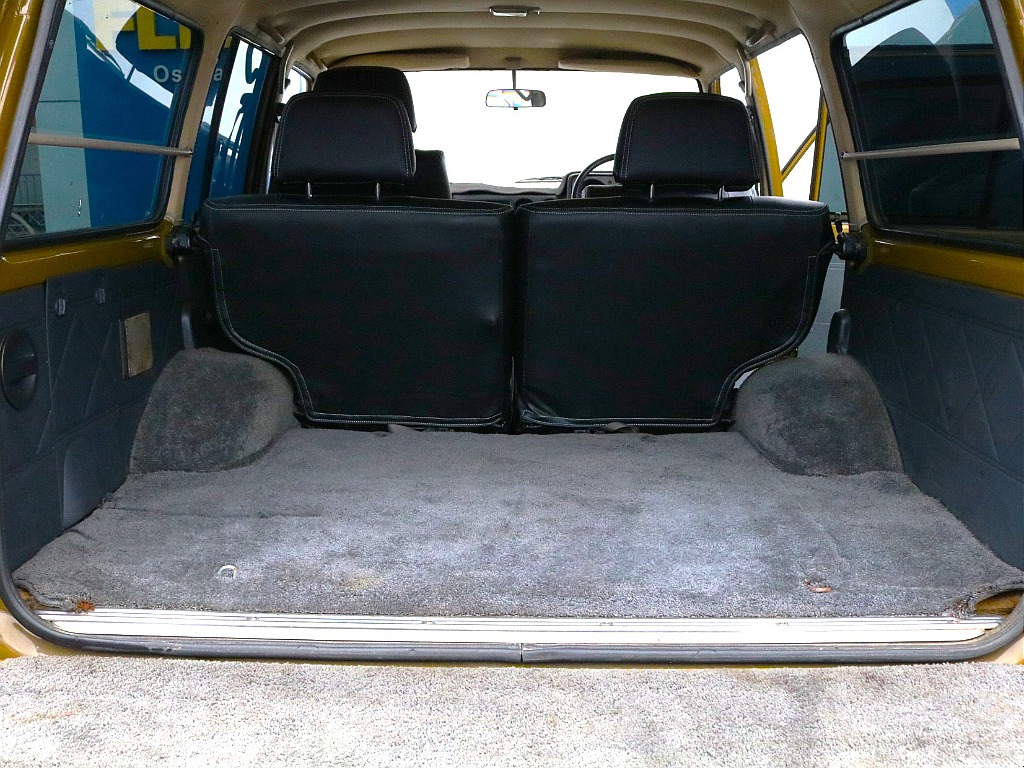広々とした荷室はたくさんの荷物を積むことが可能です♪