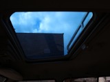サンルーフではなくムーンルーフと なっております。