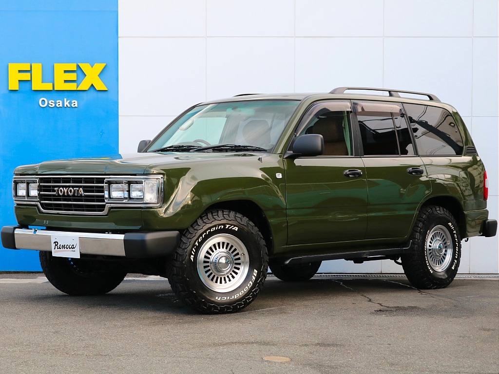 今回は大阪店営業「村田」が一から仕様を決めた車両です！ JEEP　ラングラー純正色「サージグリーン」のリノカ106が入庫しました。