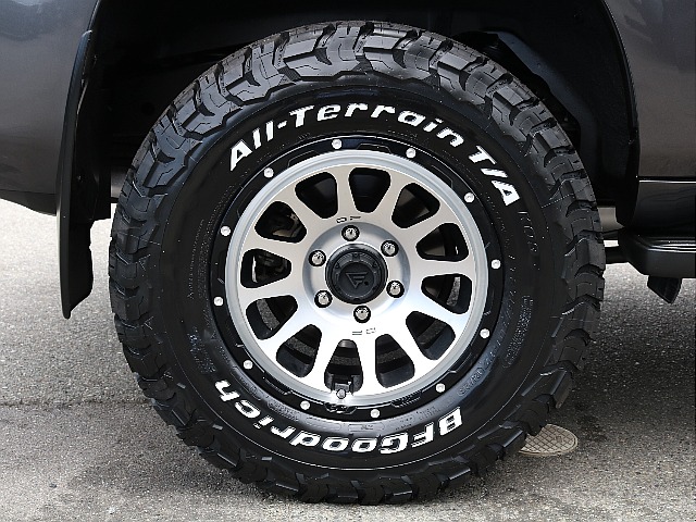 新品BFGoodrichATタイヤ＆デルタフォース17インチAW！