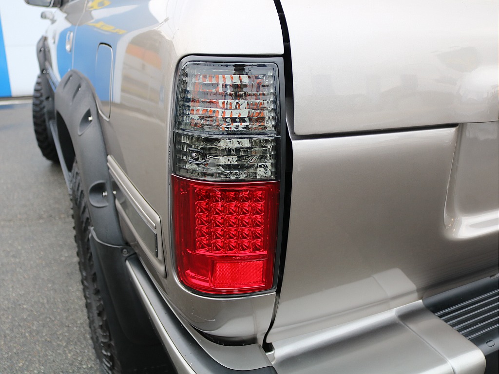 スモークテール。