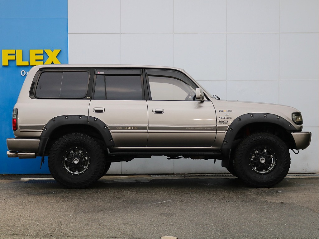 ３インチリフトアップが施工済みです。