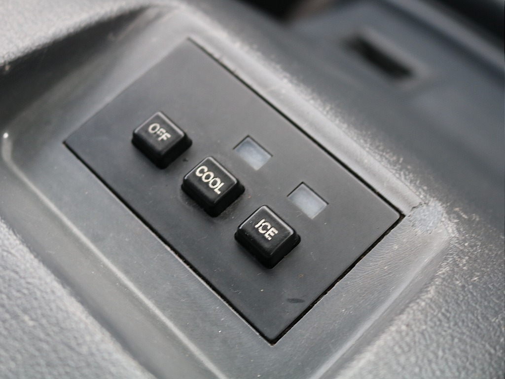 クールボックス付き。