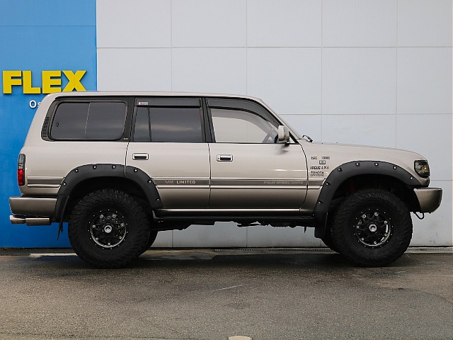 ３インチリフトアップが施工済みです。