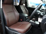運転席シートは使用感少なく、綺麗な状態です！