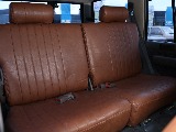 ２列目シートカバーも綺麗な状態です。