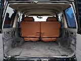 荷室はたくさんのお荷物を積むことができます。