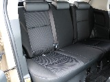 セカンドシートも使用感少ないです。
