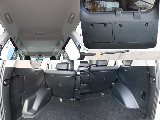 荷室や天張りも状態良好です！