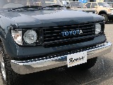 丸目にTOYOTA横文字グリル装着！  文字はメッキ加工と細かいこだわりです！