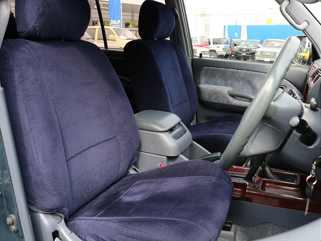 新品コーデュロイシートカバーを装着！
