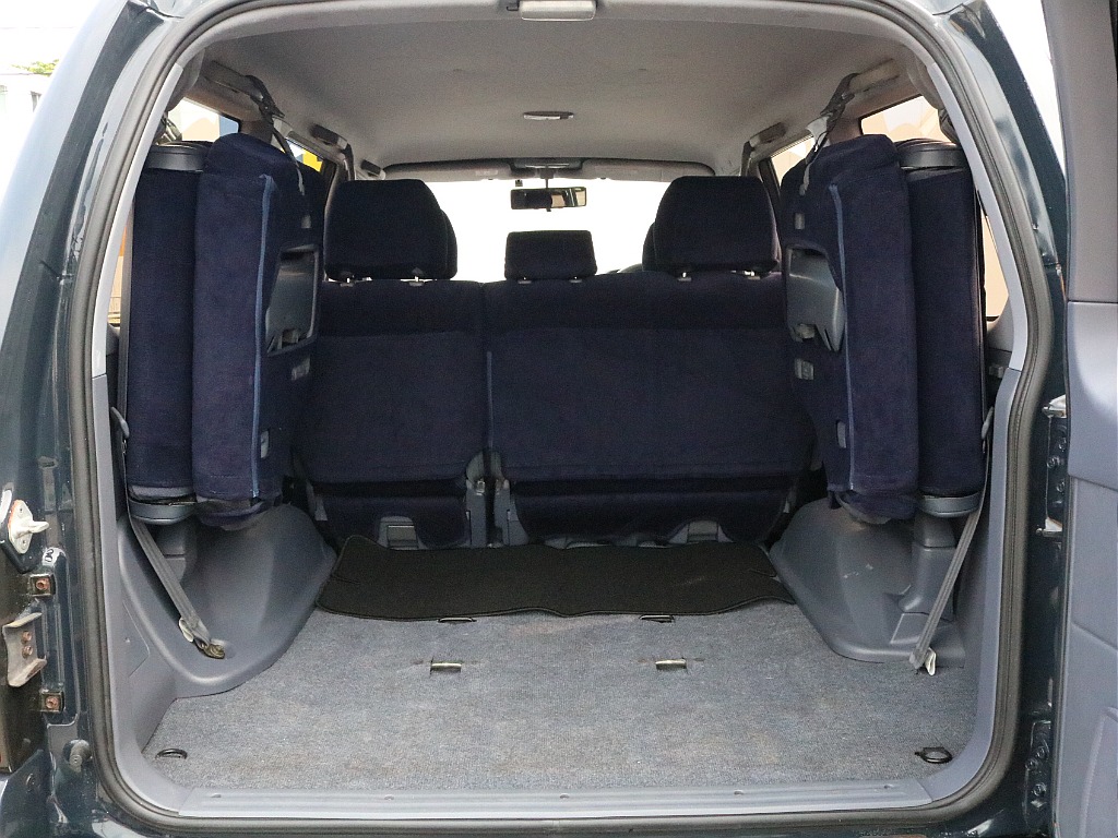荷室の状態も良好です♪