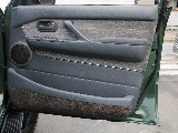 運転席ドア内張。