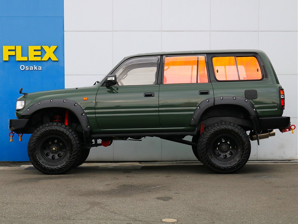 サイドステップ付きです。 ブラック塗装済み。