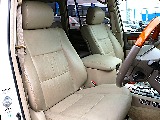 本革シート/電動/シートヒーター/シートメモリー付きと 盛りだくさんです。