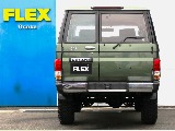 スクエアなボディーが人気の車両です。