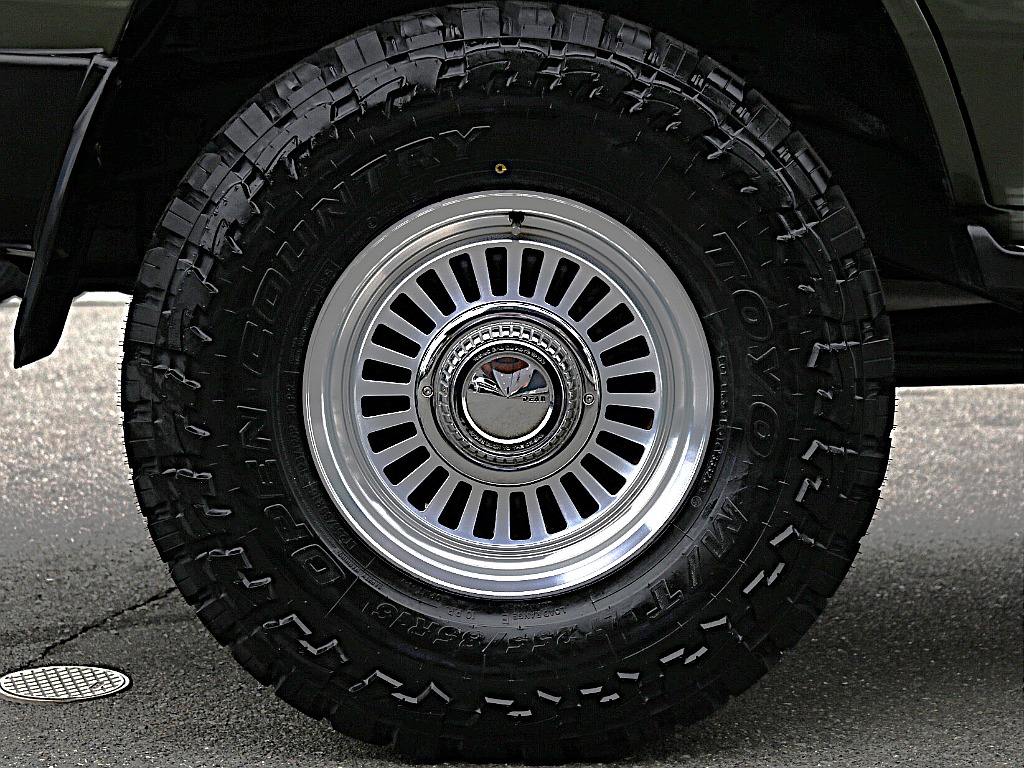 新品TOYOオープンカントリーMTタイヤ＆DEANカリフォルニア16インチAW！