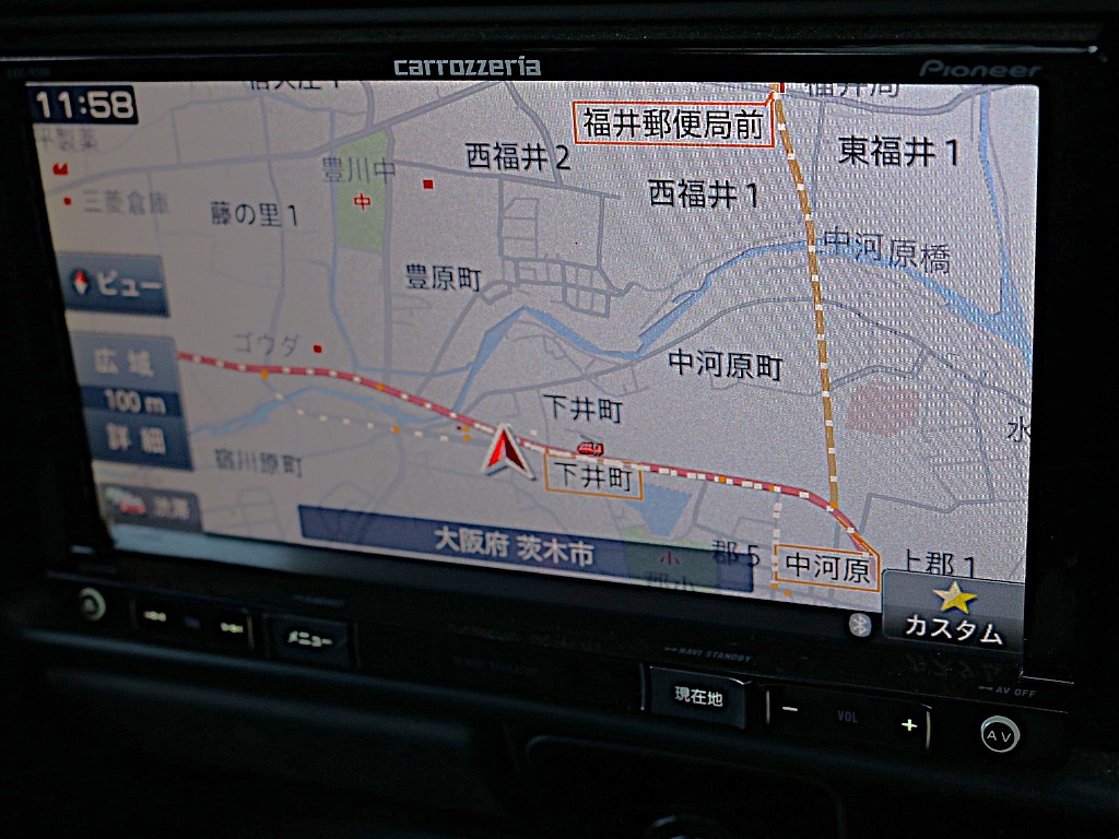 パイオニア製フルセグナビが装着済み。