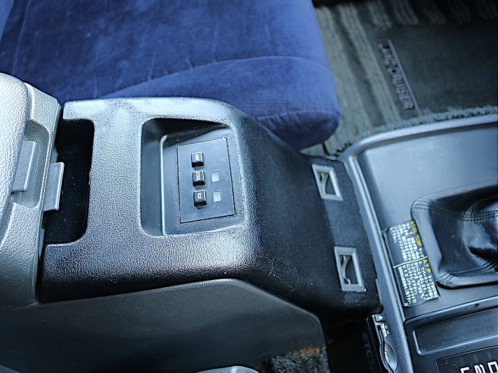 使用できるかはさておき、 冷蔵庫が付いております。