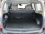 荷室は充分な広さを確保しております。