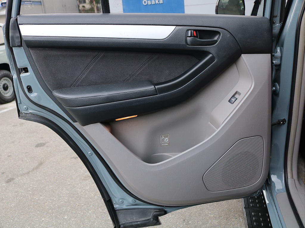 ドア内張。綺麗ですね。