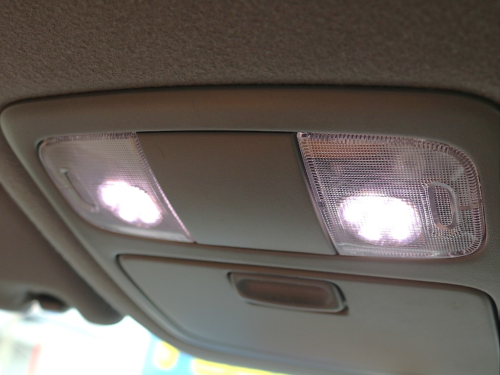 LEDルームランプ。