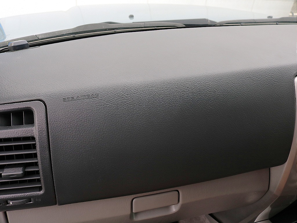 助手席エアバック付きです。