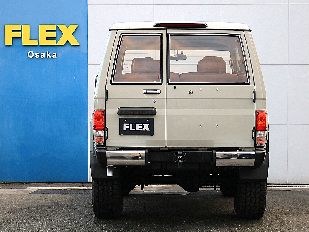 背面タイヤレスとなります。 取付も可能ですのでご相談ください。