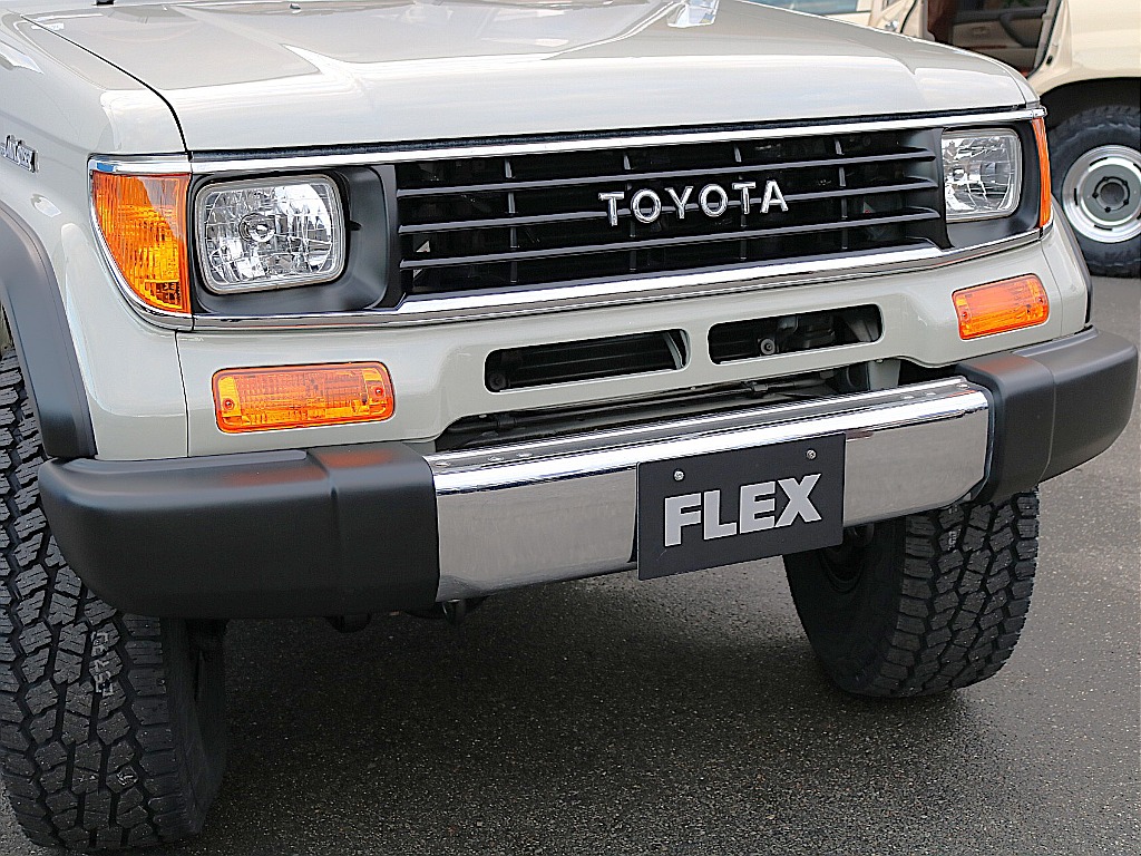 新品パーツ多数。