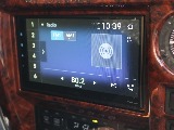 パイオニア製ディスプレイオーディオが装着済み。