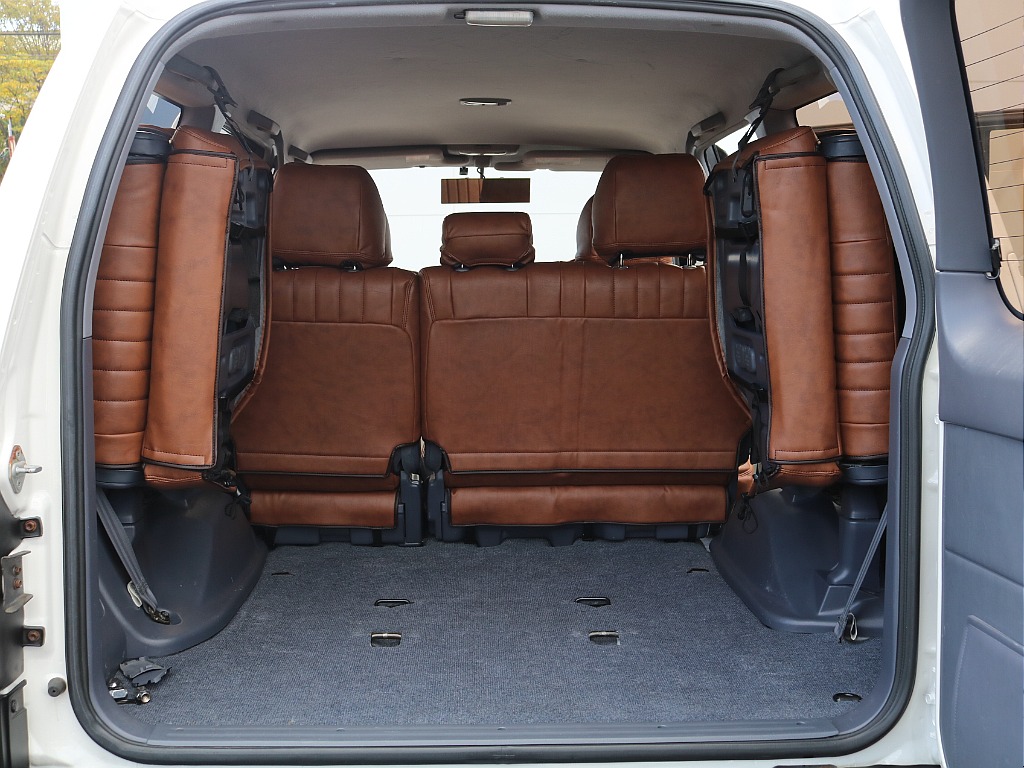 広々とした荷室はたくさんの荷物を積むことが可能です。