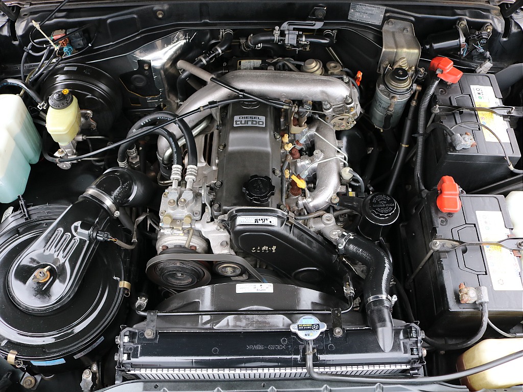 エンジンルームもご覧のように綺麗な状態です。