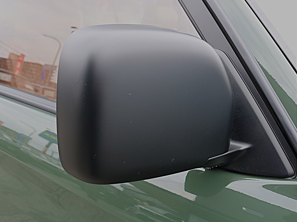 ドアミラーもマットブラック