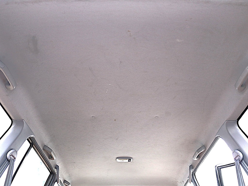 天張りは傷等ございますが、 まだまだ綺麗な状態を保っております。