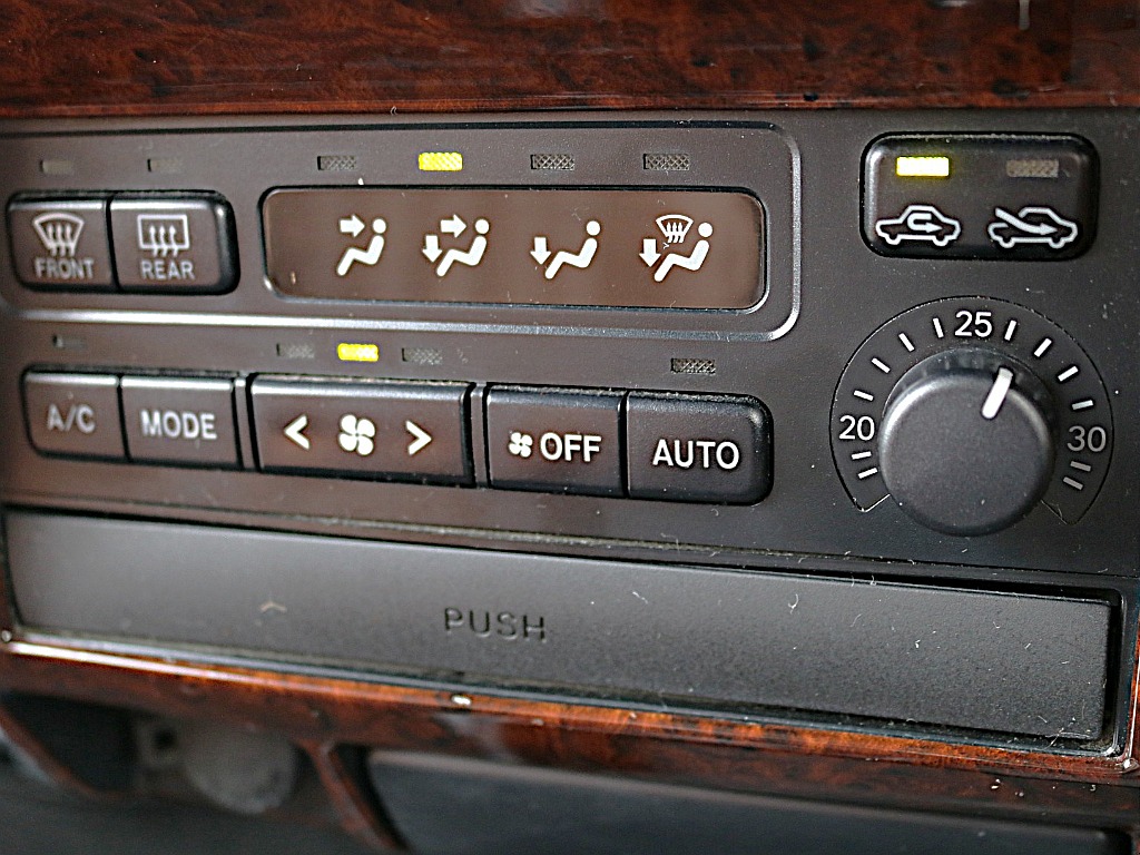 エアコンパネル