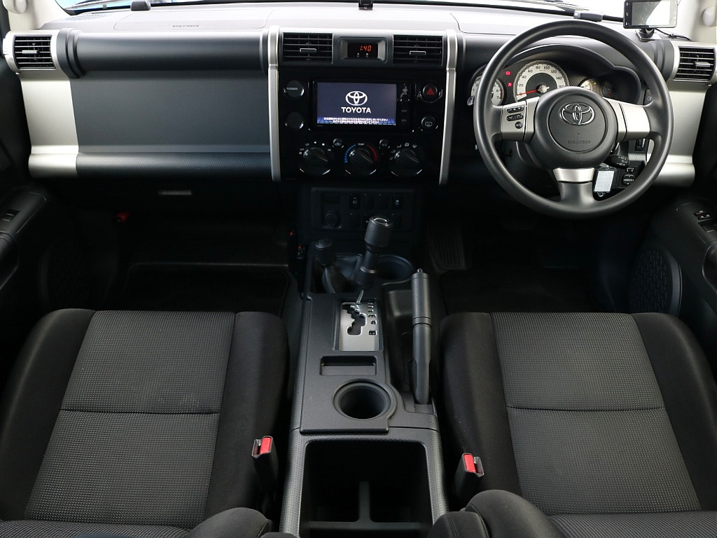 コックピット感の強いインテリアです☆