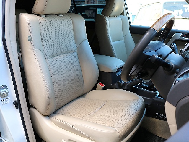 使用感少なく、綺麗な状態です。