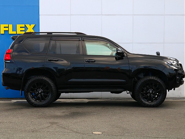 新品で２インチリフトアップを施工いたしました！