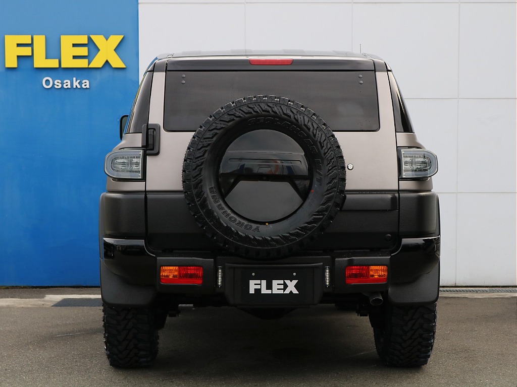 背面タイヤもしっかり揃えております。