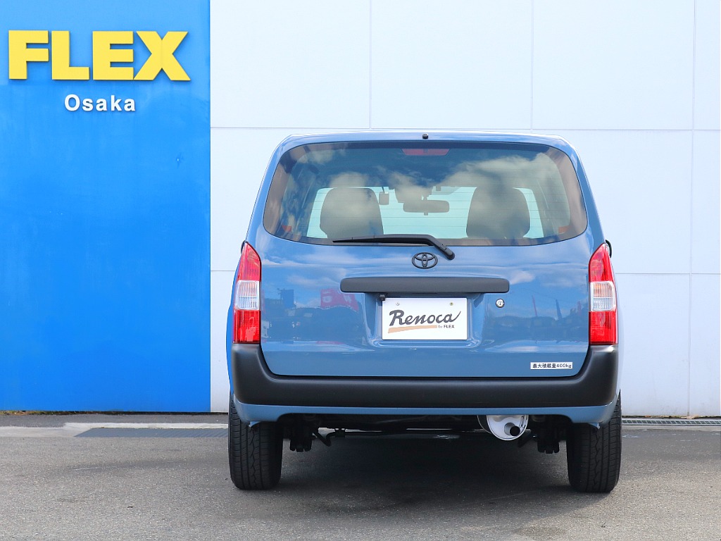 目を引くリアビューです。