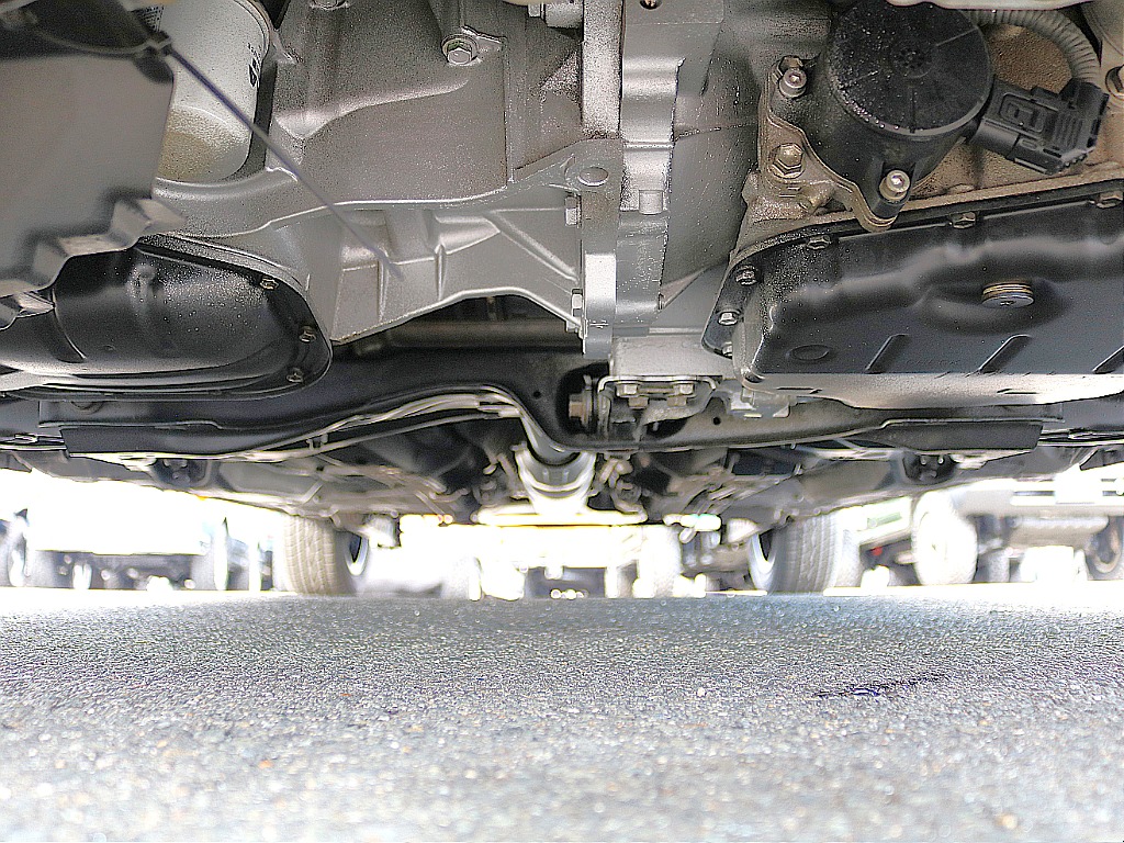 下廻り 防錆塗装を実施しております。