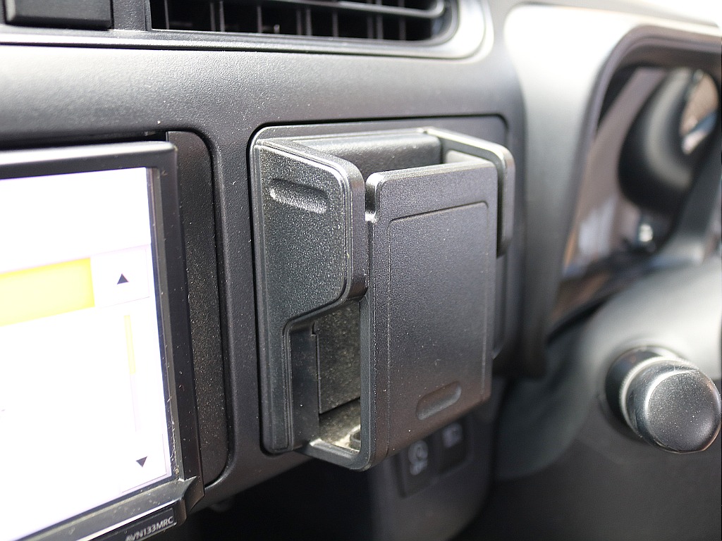 スマホも置けます。